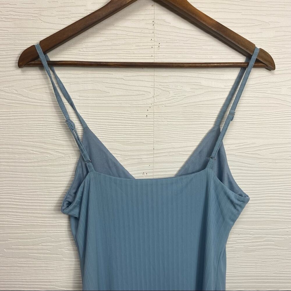 Superdown Revolve Ribbed light blue button front Dress Size Medium - Picture 6 of 8